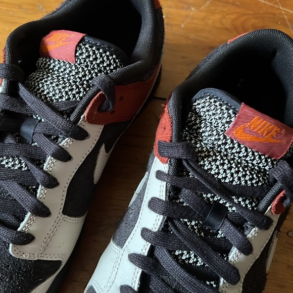 Nike Dunk Low Red Pandas - Picture 5 of 9